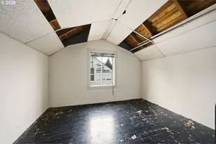 6321 NE Simpson St, Portland, OR 97218 - Photo 13