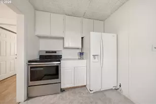 6321 NE Simpson St, Portland, OR 97218 - Photo 7