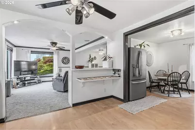 210 NE 7th St, Clatskanie, OR 97016 - Photo 9