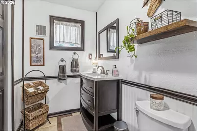 210 NE 7th St, Clatskanie, OR 97016 - Photo 7