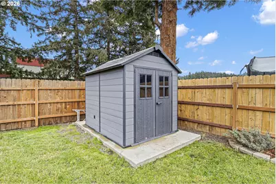 1891 Clark Ave, Cottage Grove, OR 97424 - Photo 37