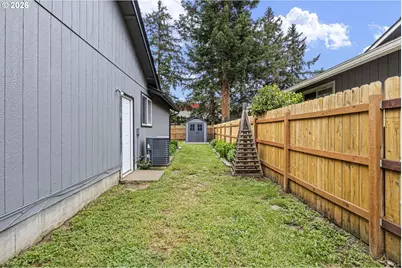 1891 Clark Ave, Cottage Grove, OR 97424 - Photo 39