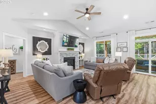 945 Thimbleberry Dr, Castle Rock, WA 98611 - Photo 13