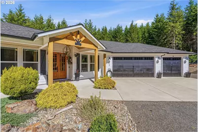 945 Thimbleberry Dr, Castle Rock, WA 98611 - Photo 3