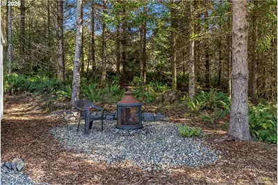 945 Thimbleberry Dr, Castle Rock, WA 98611 - Photo 39