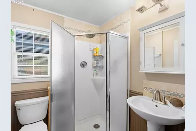 1931 NE 92nd Ave, Portland, OR 97220 - Photo 19