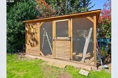 1931 NE 92nd Ave, Portland, OR 97220 - Photo 35