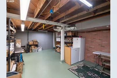 1931 NE 92nd Ave, Portland, OR 97220 - Photo 29