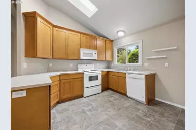 14221 SE Woodland Way, Milwaukie, OR 97267 - Photo 5