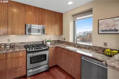 1221 SW 10th Ave #1206, Portland, OR 97205 - Photo 23