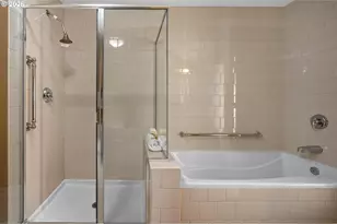 1221 SW 10th Ave, Portland, OR 97205 - Photo 31