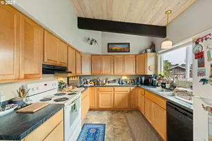 875 Ocean Dr SW, Bandon, OR 97411 - Photo 19