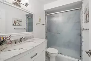 10820 SW Meadowbrook Dr, Portland, OR 97224 - Photo 25