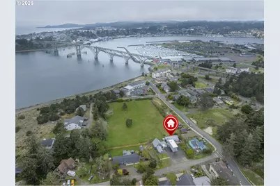 220 SW 29th St, Newport, OR 97365 - Photo 1