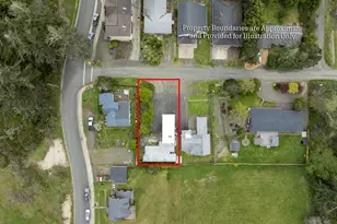 220 SW 29th St, Newport, OR 97365 - Photo 3
