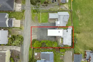 220 SW 29th St, Newport, OR 97365 - Photo 5