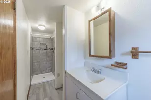 220 SW 29th St, Newport, OR 97365 - Photo 15