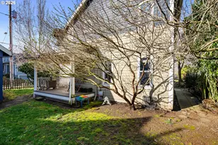 837 NE Roselawn St, Portland, OR 97211 - Photo 19