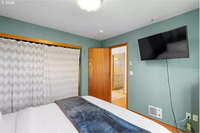 837 NE Roselawn St, Portland, OR 97211 - Photo 15
