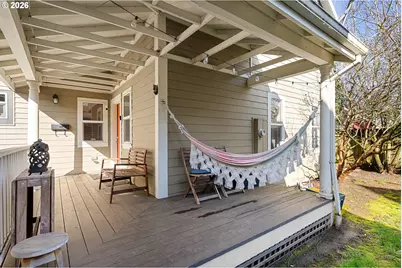 837 NE Roselawn St, Portland, OR 97211 - Photo 17