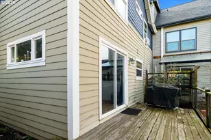837 NE Roselawn St, Portland, OR 97211 - Photo 19