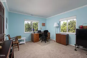 1720 NW Pacific St, Newport, OR 97365 - Photo 37