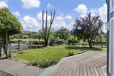 6771 N Bank Rd, Roseburg, OR 97470 - Photo 21