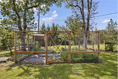 6771 N Bank Rd, Roseburg, OR 97470 - Photo 45