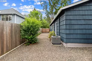 10811 SW 64th Ave, Portland, OR 97219 - Photo 35