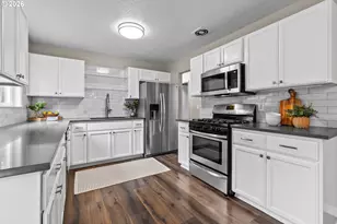 10811 SW 64th Ave, Portland, OR 97219 - Photo 17