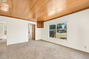 2025 Devos St, Eugene, OR 97402 - Photo 13