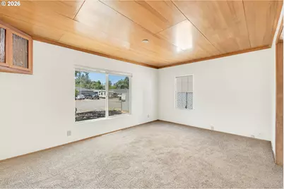 2025 Devos St, Eugene, OR 97402 - Photo 17