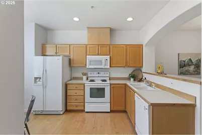 15450 SW Sparrow Loop #102, Beaverton, OR 97007 - Photo 11