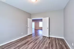 300 SW Mt Mazama St, McMinnville, OR 97128 - Photo 17