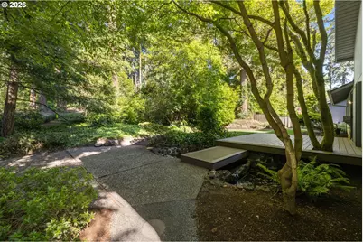 1810 SW Parkwood Dr, Portland, OR 97225 - Photo 35