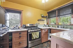 3203 SE 66th Ave, Portland, OR 97206 - Photo 9