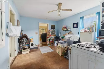 1949 SE Orient Dr, Gresham, OR 97080 - Photo 19
