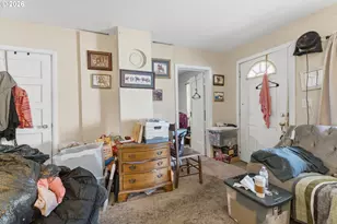1949 SE Orient Dr, Gresham, OR 97080 - Photo 11