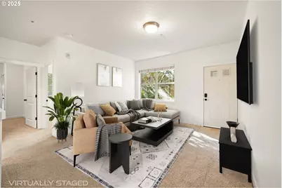 622 NE Garswood Ln, Hillsboro, OR 97006 - Photo 5