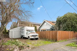9105 N Seward Ave, Portland, OR 97217 - Photo 25