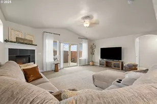 1437 E Hurlburt Ave, Hermiston, OR 97838 - Photo 11