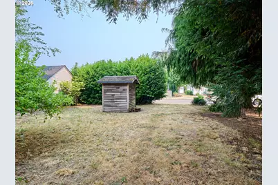 1136 NE Galloway St, McMinnville, OR 97128 - Photo 41