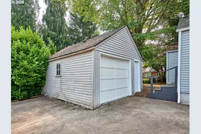 1136 NE Galloway St, McMinnville, OR 97128 - Photo 33