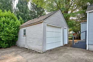 1136 NE Galloway St, McMinnville, OR 97128 - Photo 33