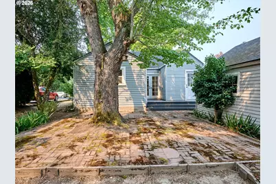 1136 NE Galloway St, McMinnville, OR 97128 - Photo 37