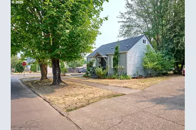1136 NE Galloway St, McMinnville, OR 97128 - Photo 25