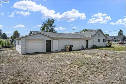 112 E 2nd St, Halsey, OR 97348 - Photo 3