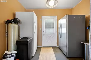 112 E 2nd St, Halsey, OR 97348 - Photo 33