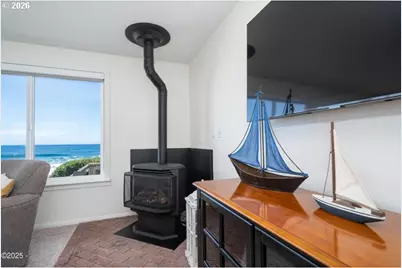 7115 Neptune Ave, Gleneden Beach, OR 97388 - Photo 11