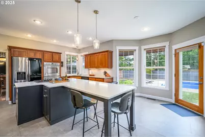 2351 NW Pinehurst Dr, McMinnville, OR 97128 - Photo 13